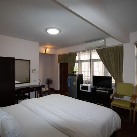 Marhaba House Hotel Chiang Mai Ngoại thất bức ảnh