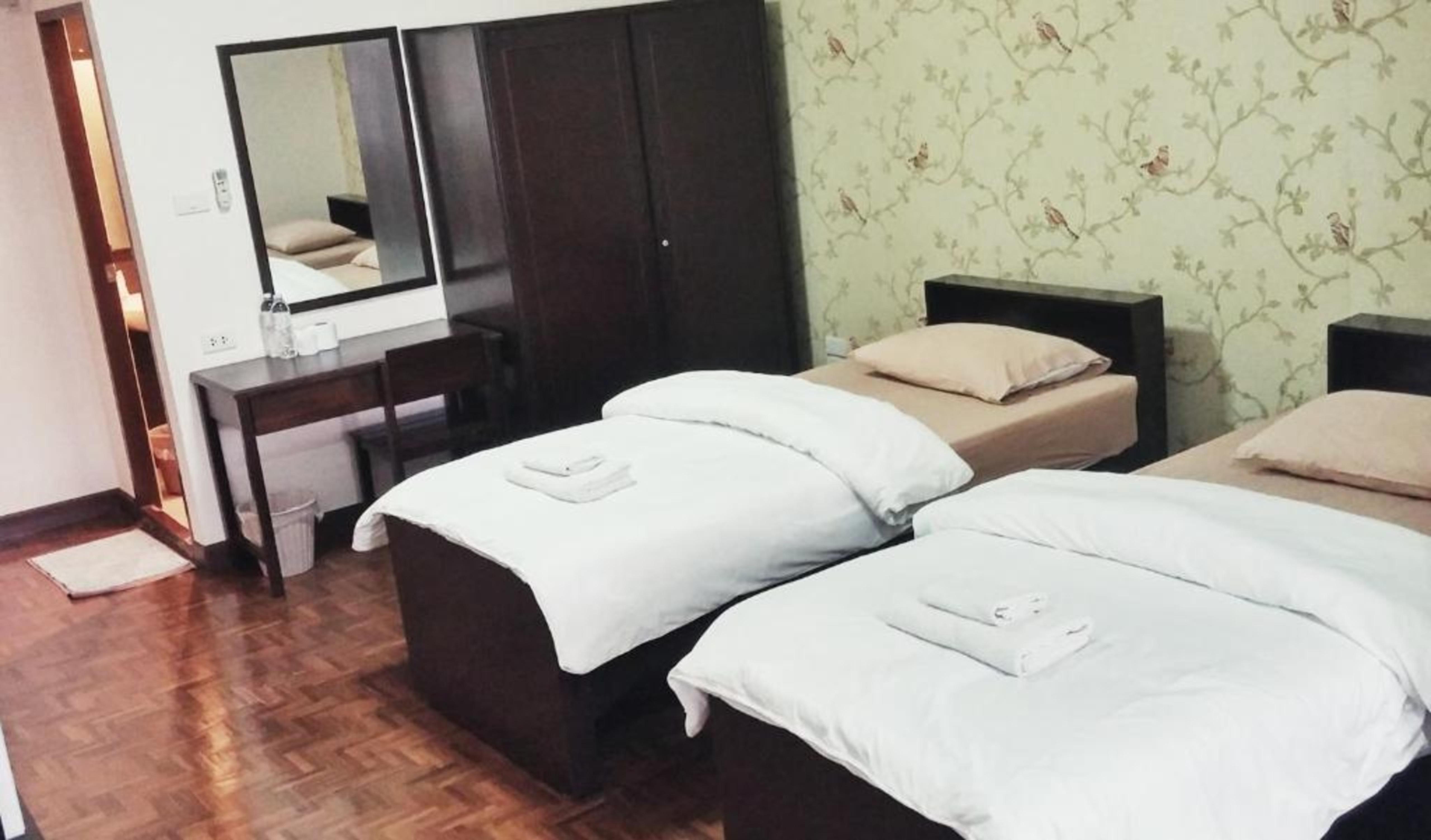 Marhaba House Hotel Chiang Mai Ngoại thất bức ảnh