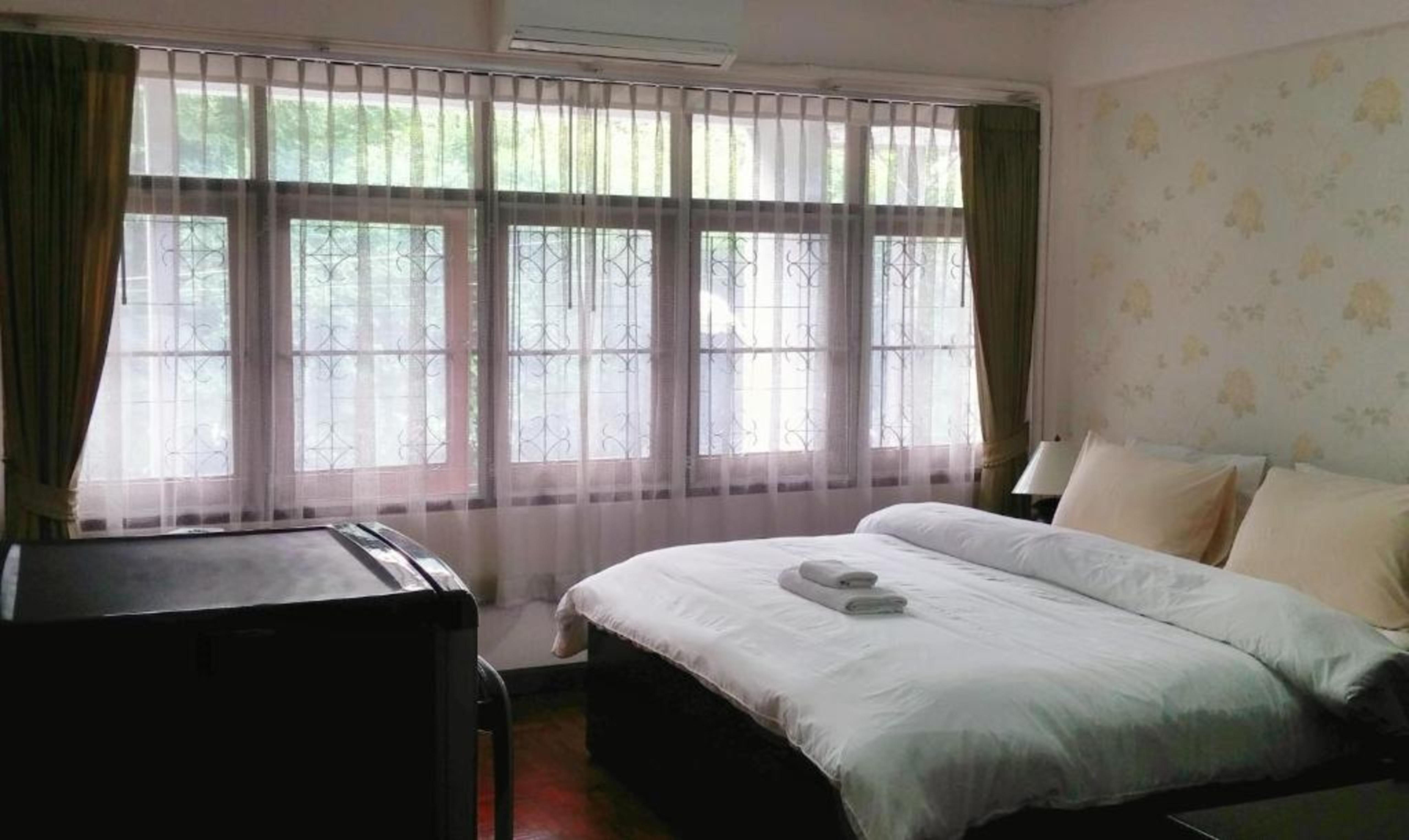 Marhaba House Hotel Chiang Mai Ngoại thất bức ảnh
